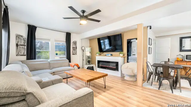 3510 N Flores, San Antonio, TX 78212 - Image #3