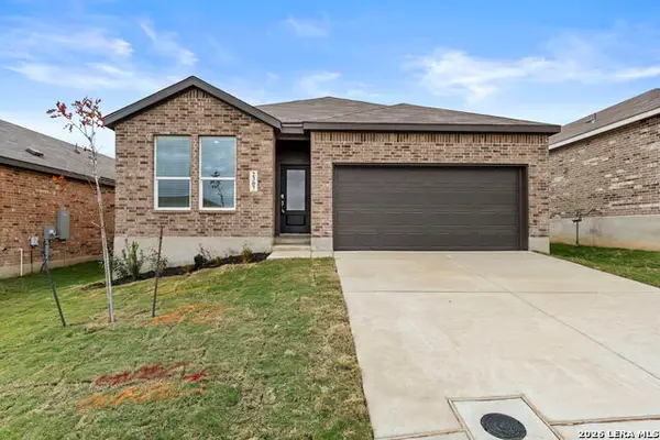 2307 Fort Davis Pass, Marion, TX 78124