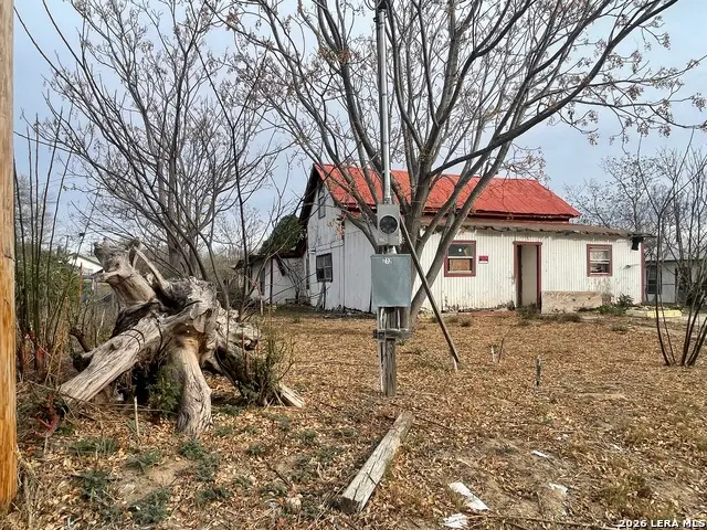 712 Devine, Devine, TX 78016 - #2