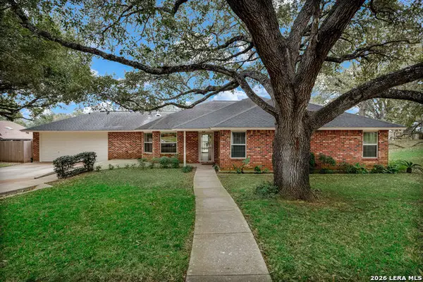 604 Elm Street, Floresville, TX 78114