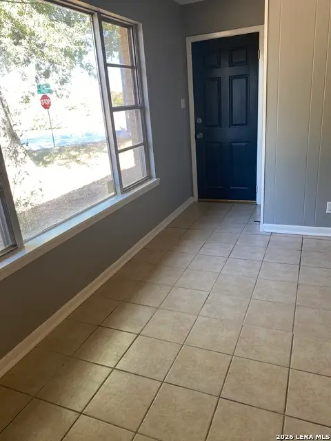 955 University, Seguin, TX 78155 - #3