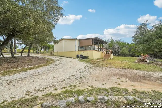 140 Lake Terrace Dr, Lakehills, TX 78063 - Image #2