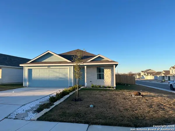 3849 High Tide, Seguin, TX 78155