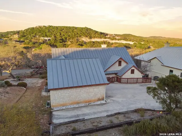 204 Tapatio Dr W, Boerne, TX 78006 - Image #1