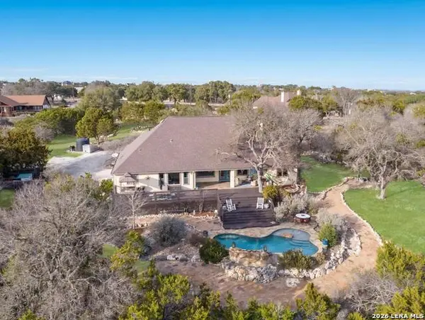 121 N Star Ct, Boerne, TX 78006