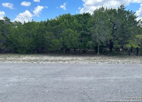 LOT #70 Forest Oaks, Lakehills, TX 78063
