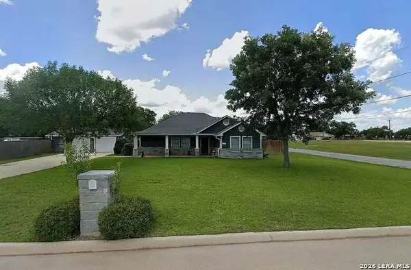 419 N Cedar, Pearsall, TX 78061