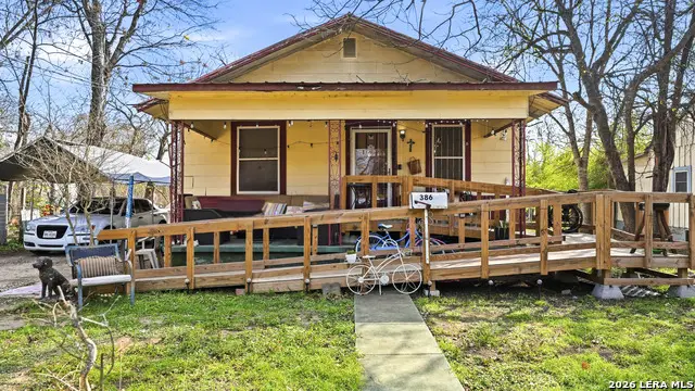 386 E Nacogdoches, New Braunfels, TX 78130 - #2