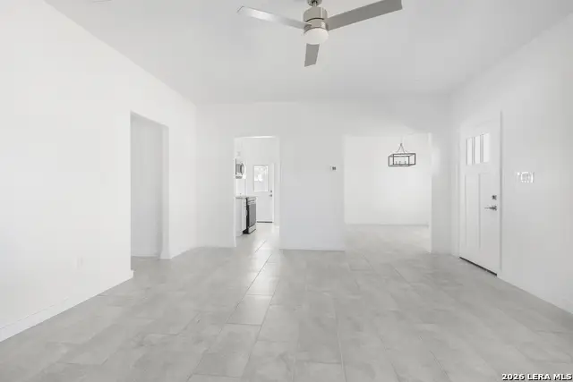 804 Peach, Jourdanton, TX 78026 - Image #3