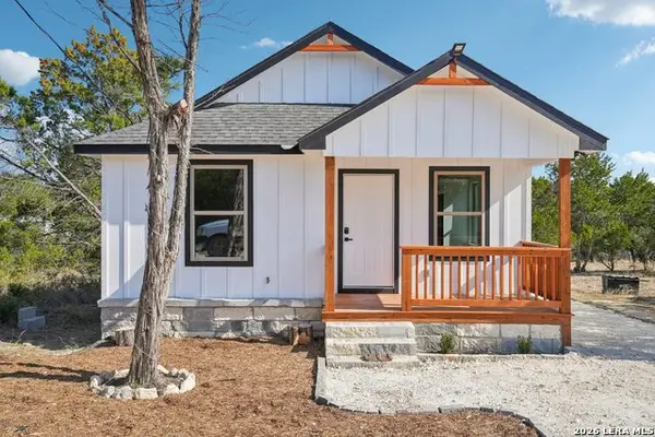 118 Matt Dillon Dr, Bandera, TX 78003