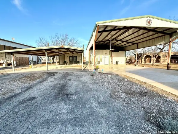 25 Cenizo, Brackettville, TX 78832