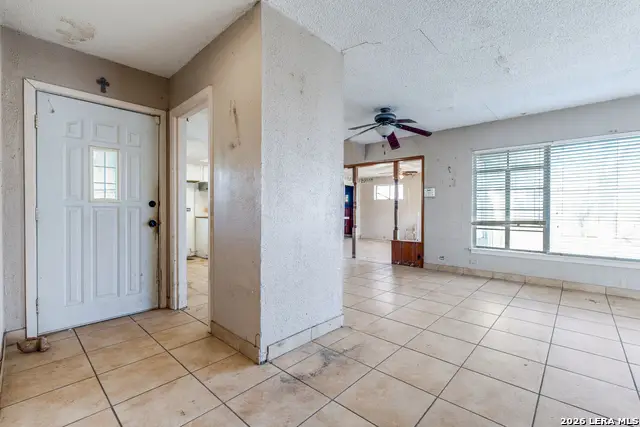 611 Basswood, San Antonio, TX 78213 - Image #3