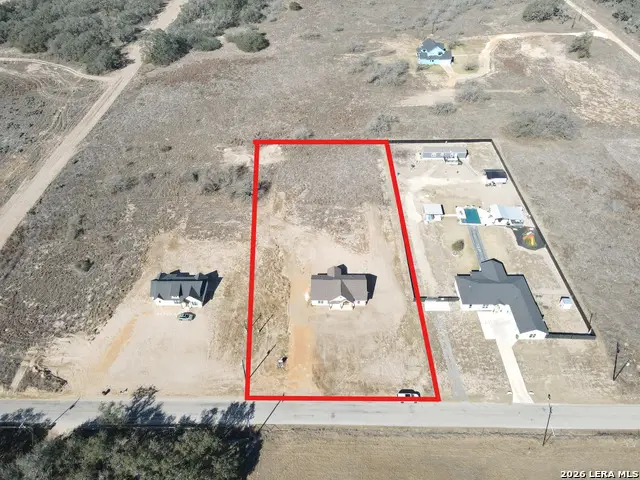 591 Eichman, Poteet, TX 78065 - Image #2