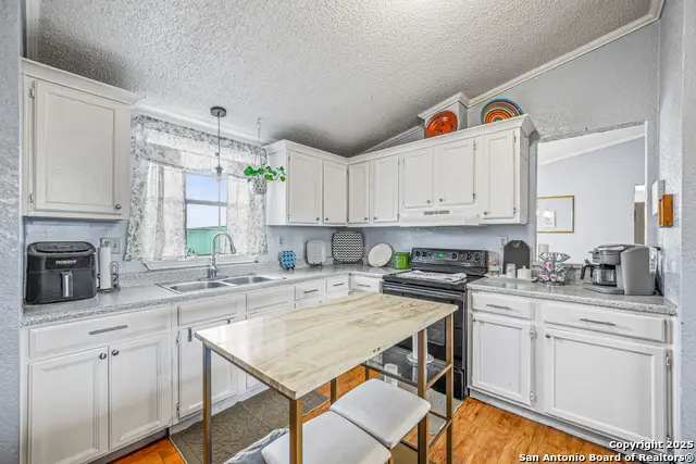 927 County Road 6846, Lytle, TX 78052 - #2