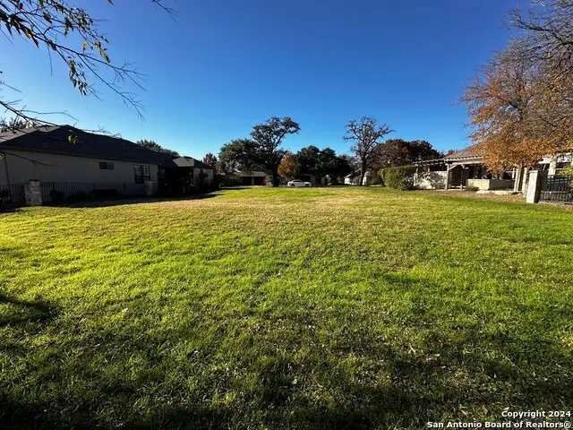 2848 E Rock Barn Dr., Kerrville, TX 78028 - #3
