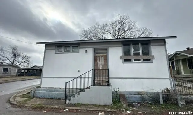 2402 W Martin St, San Antonio, TX 78207 - Image #1