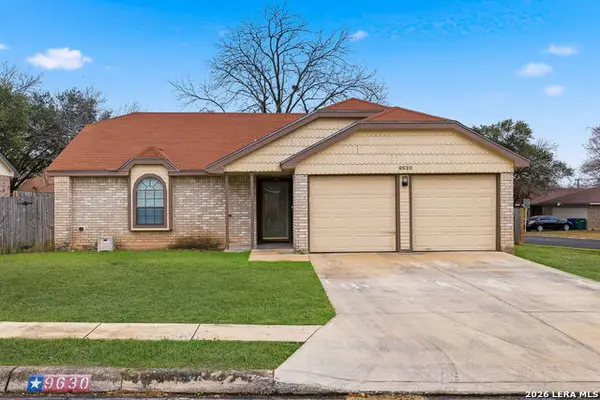 9630 Wildwood Rdg, San Antonio, TX 78250