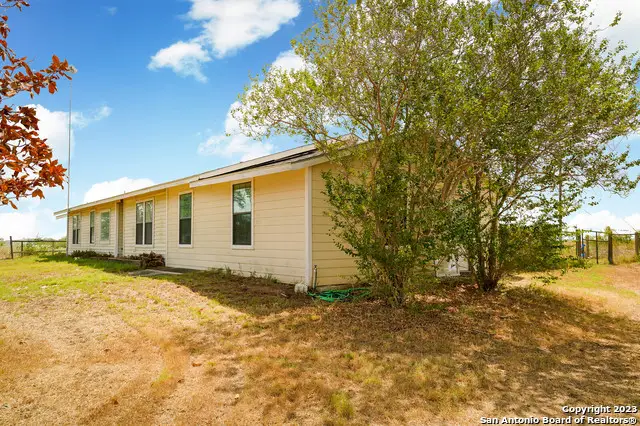 3481 State Highway 97 W, Floresville, TX 78114 - #3