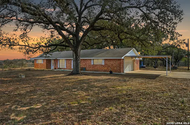 374 Vine Rd, San Antonio, TX 78264 - #1