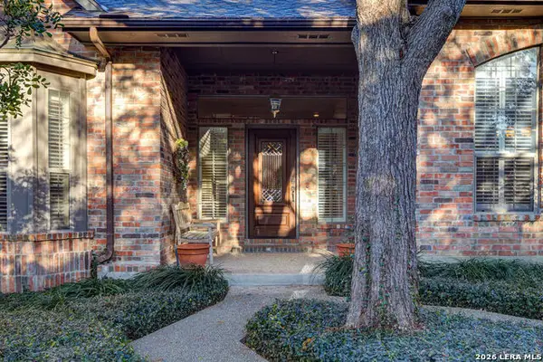 11 Ancient Bnd, San Antonio, TX 78248