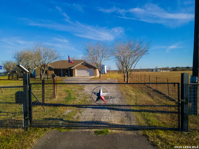 433 W Klein, New Braunfels, TX 78130 - Image #3