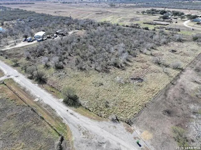 219 Nopal, Beeville, TX 78102 - #2