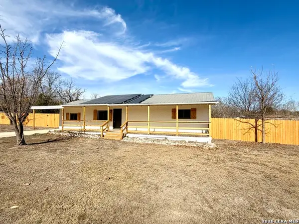 106 Jessica Ln, Kerrville, TX 78028