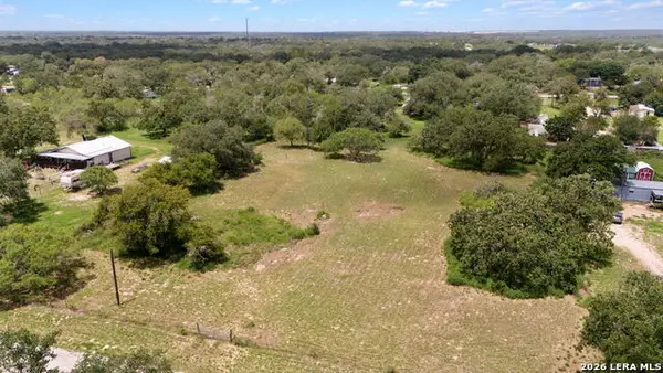 271 Hermosa, Poteet, TX 78065