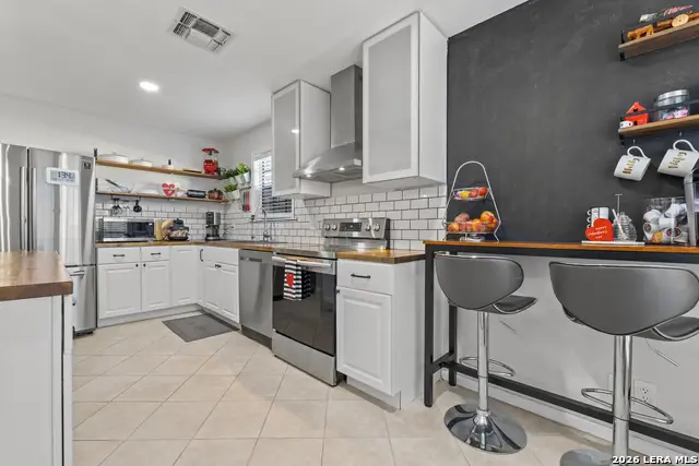 165 W Rampart Dr #701, San Antonio, TX 78216 - Image #3