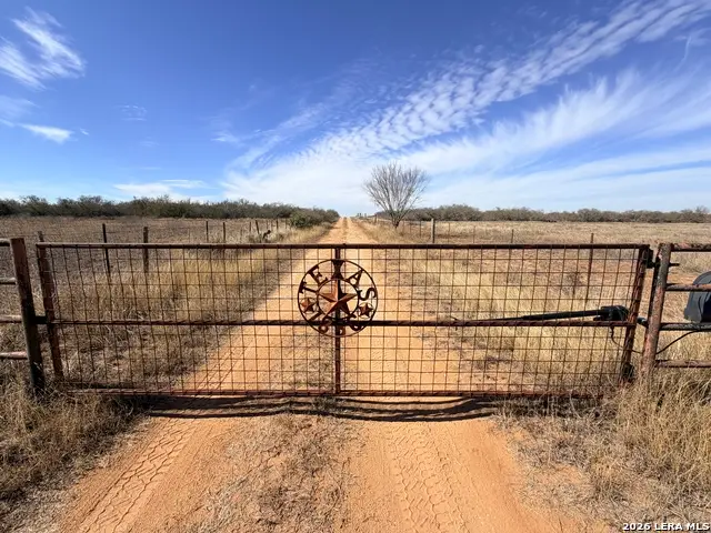 1140 County Road 765, Moore, TX 78057 - #2