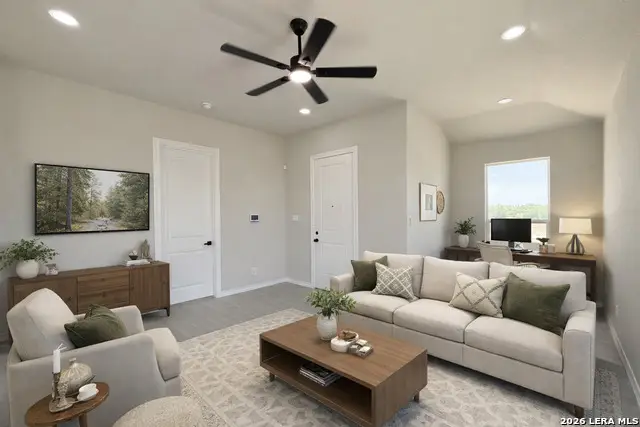 132 Camino Verde Ct, La Vernia, TX 78121 - Image #2