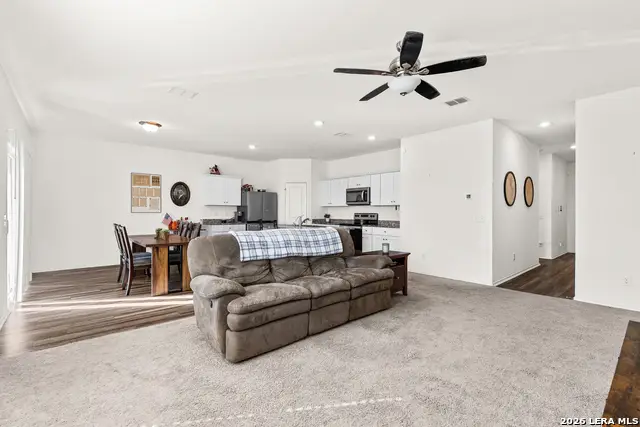 5802 Rue Picasso, Converse, TX 78109 - Image #3