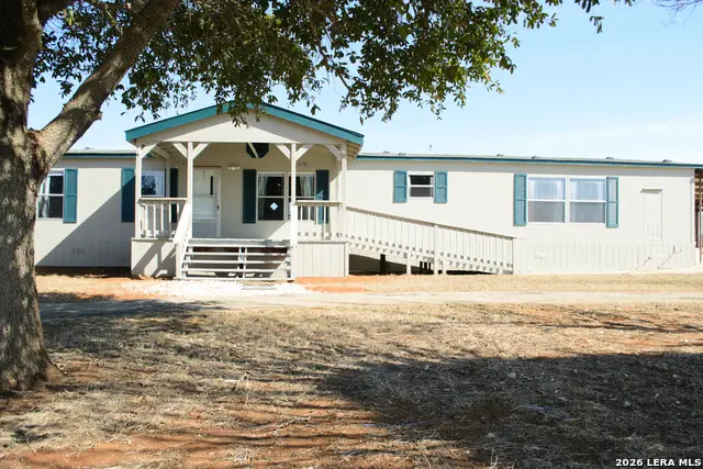 290 Crestfield, Pleasanton, TX 78064 - #1