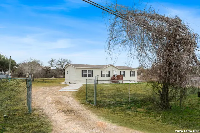 3814 New Mathis, Elmendorf, TX 78112 - #2