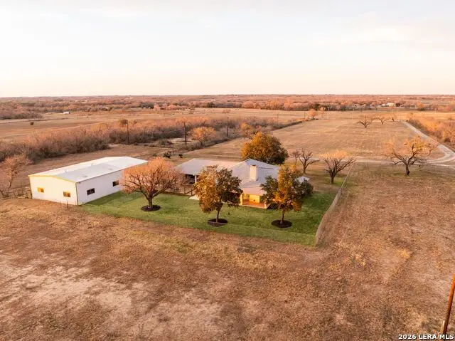 14320 La Vernia Rd, Saint Hedwig, TX 78152 - #1