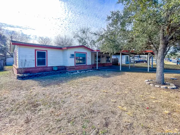 1512 E Bowie, Beeville, TX 78102