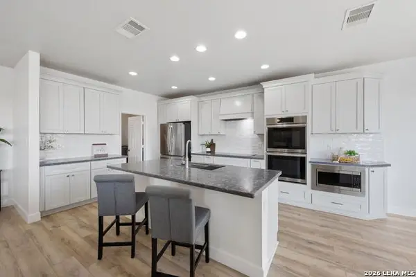 216 Springtree Cove, Cibolo, TX 78108