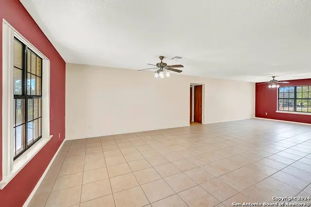 412 Pecan St, Falls City, TX 78113 - #3