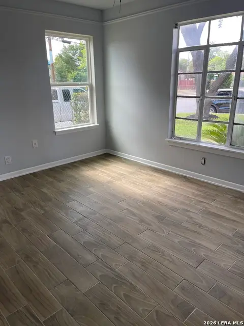 503 W Hart Ave, San Antonio, TX 78214 - #2