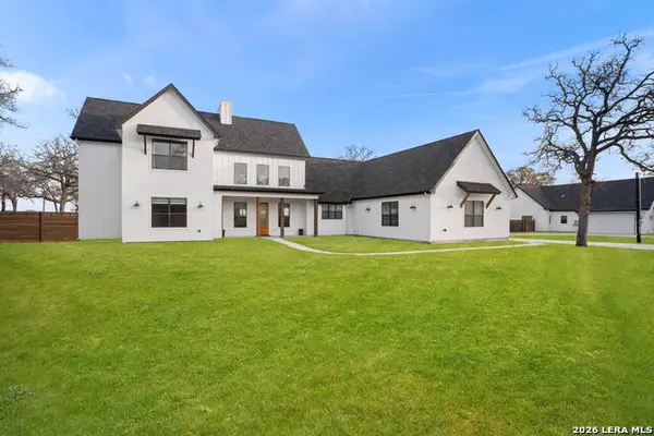 204 Oak Fields Dr.,, Floresville, TX 78114