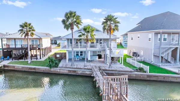 70 Copano Ridge, Rockport, TX 78382