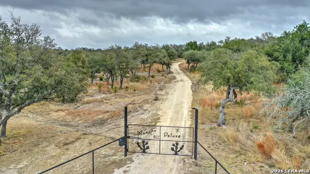 812 Byas Springs Rd, Mountain Home, TX 78058 - #2