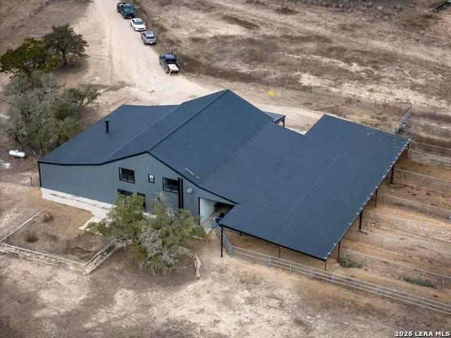 365 Bluff Creek, Center Point, TX 78010 - #2