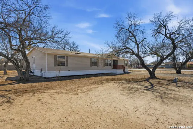 708 Mesquite, Jourdanton, TX 78026 - #2