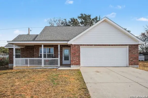1015 Verbena, Floresville, TX 78114