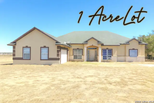 201 Cimarron, Floresville, TX 78114 - #1