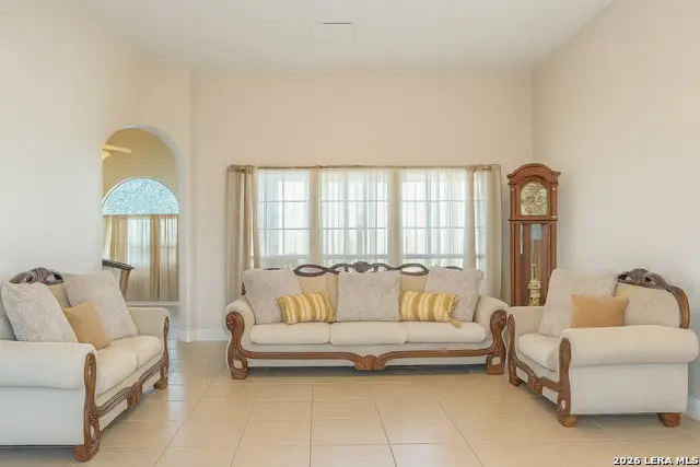 201 Cimarron, Floresville, TX 78114 - #3