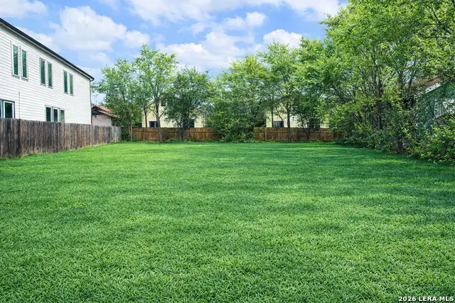 606 S Olive St, San Antonio, TX 78203 - #2