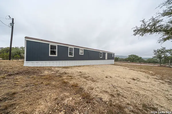 455 Old Castroville, Bandera, TX 78003