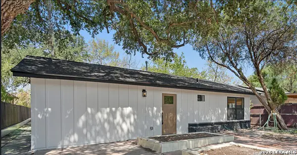 1223 W Mally, San Antonio, TX 78224